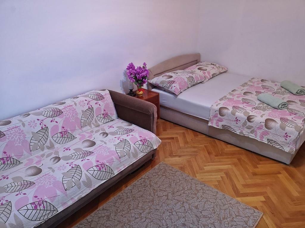 Apartments Neven Оміш Екстер'єр фото